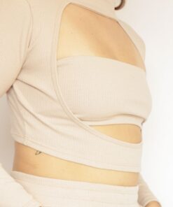 Alternative view of Top y buzo cut out Arena