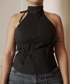 Top asimétrico ◦ Negro ◦ Talla M